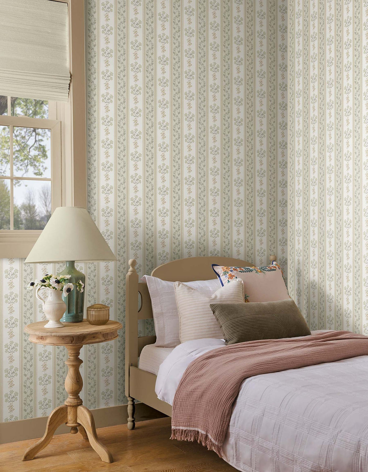 4212-84415-peel-and-stick-wallpaper-room-scene