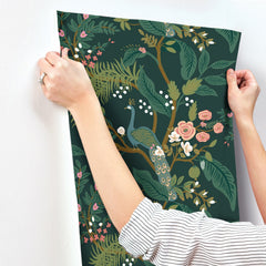 4212-84424-peel-and-stick-wallpaper-stick-application-step