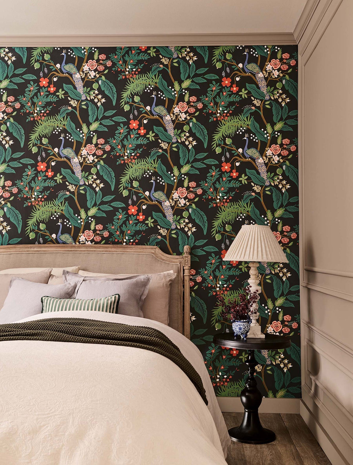 4212-84427-peel-and-stick-wallpaper-room-scene