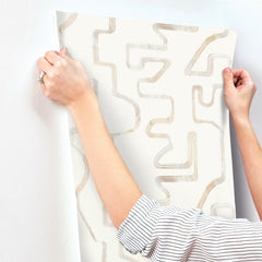 AG2052-peel-and-stick-wallpaper-stick-application-step
