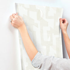 AG2102-peel-and-stick-wallpaper-stick-application-step