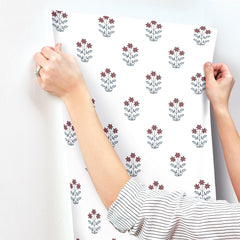 AST4361-peel-and-stick-wallpaper-stick-application-step
