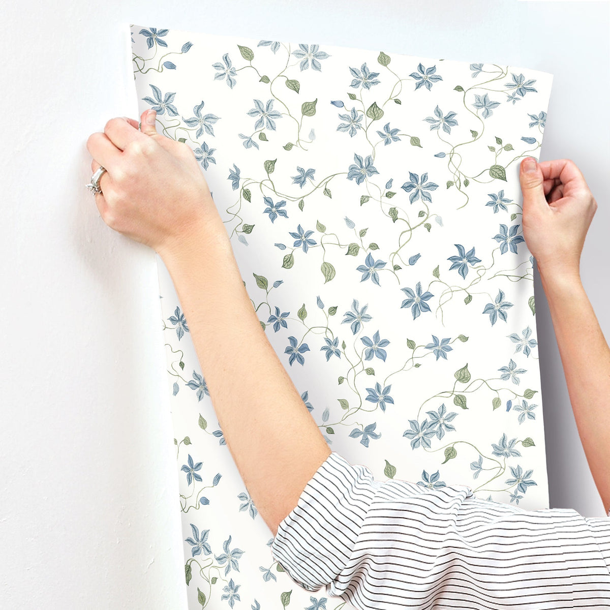 AST4364-peel-and-stick-wallpaper-stick-application-step