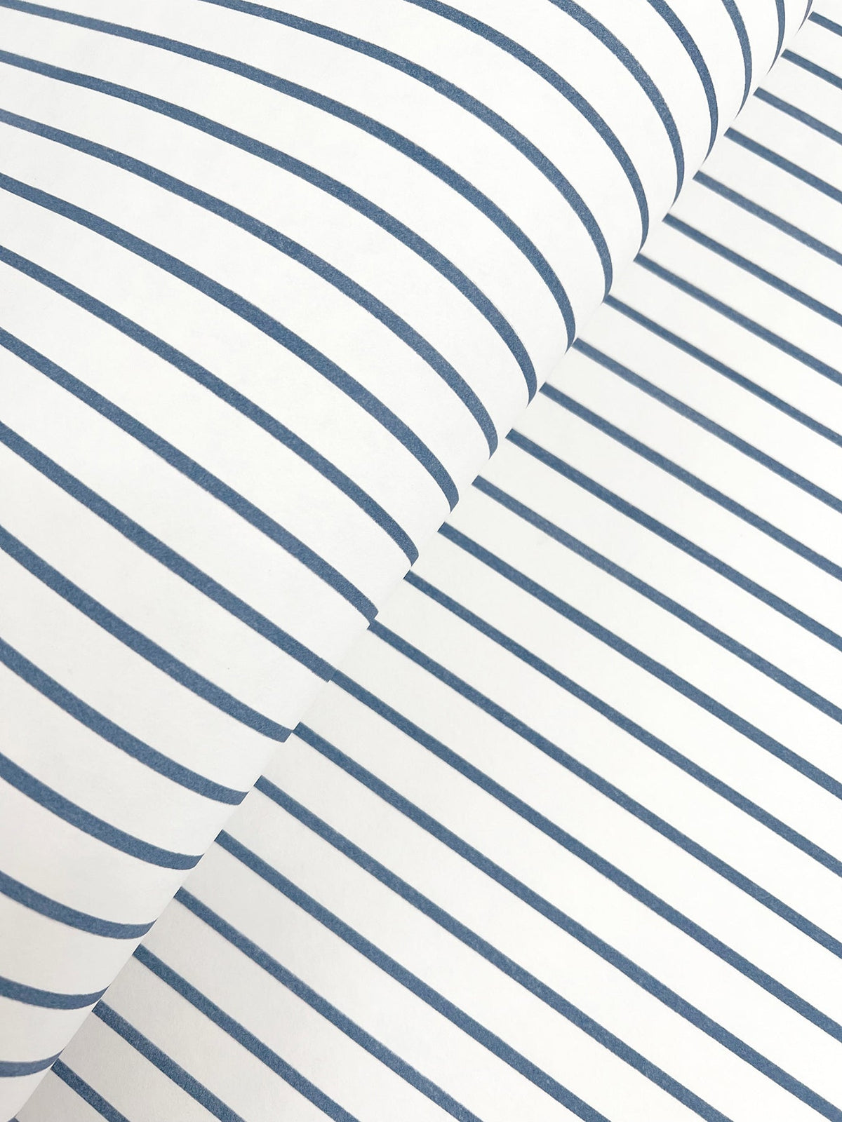 AST4971-peel-and-stick-wallpaper-detail-closeup