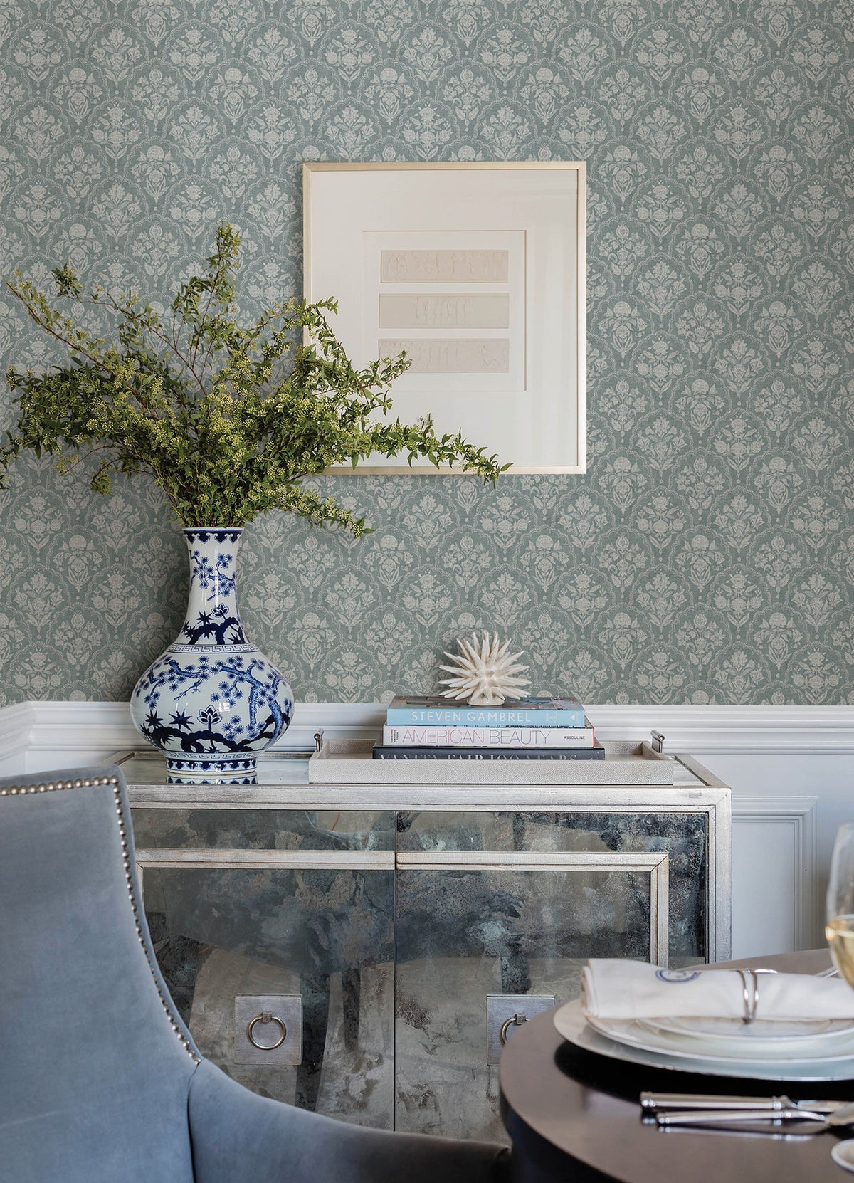 AST6351-peel-and-stick-wallpaper-room-scene