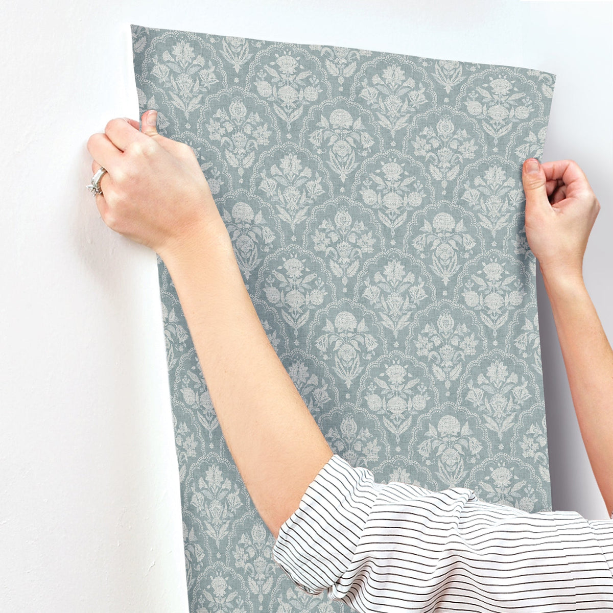 AST6351-peel-and-stick-wallpaper-stick-application-step