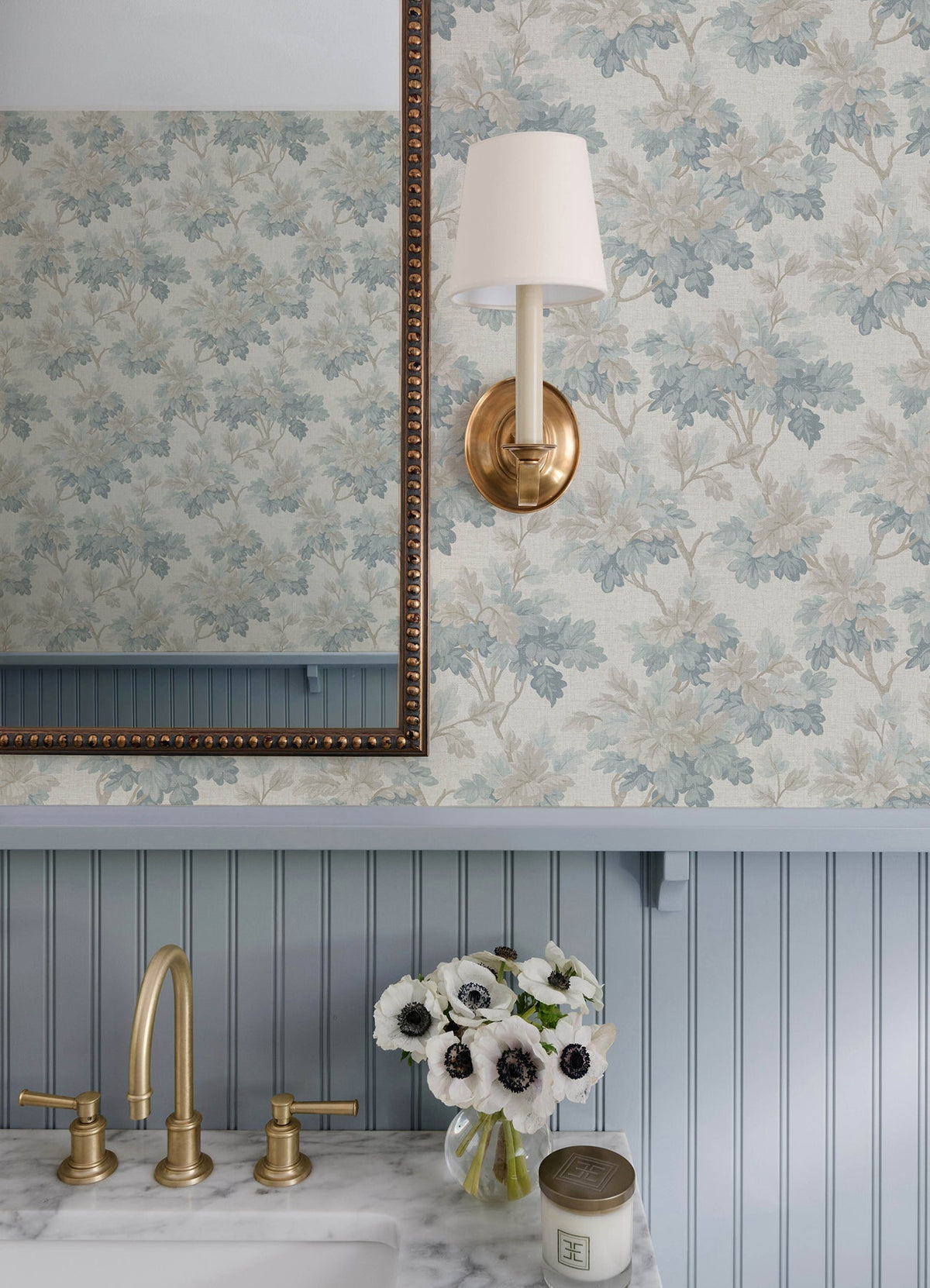 AST6354-peel-and-stick-wallpaper-room-scene-detail-closeup