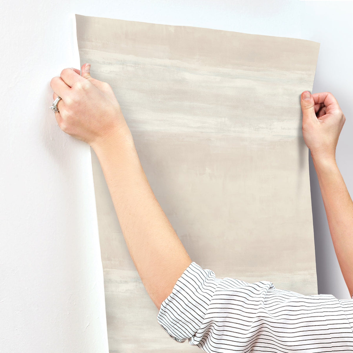 CC1252-peel-and-stick-wallpaper-stick-application-step
