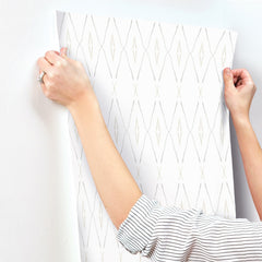 CC1283-peel-and-stick-wallpaper-stick-application-step