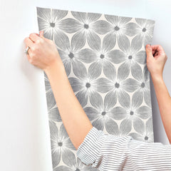 CI2302-peel-and-stick-wallpaper-stick-application-step