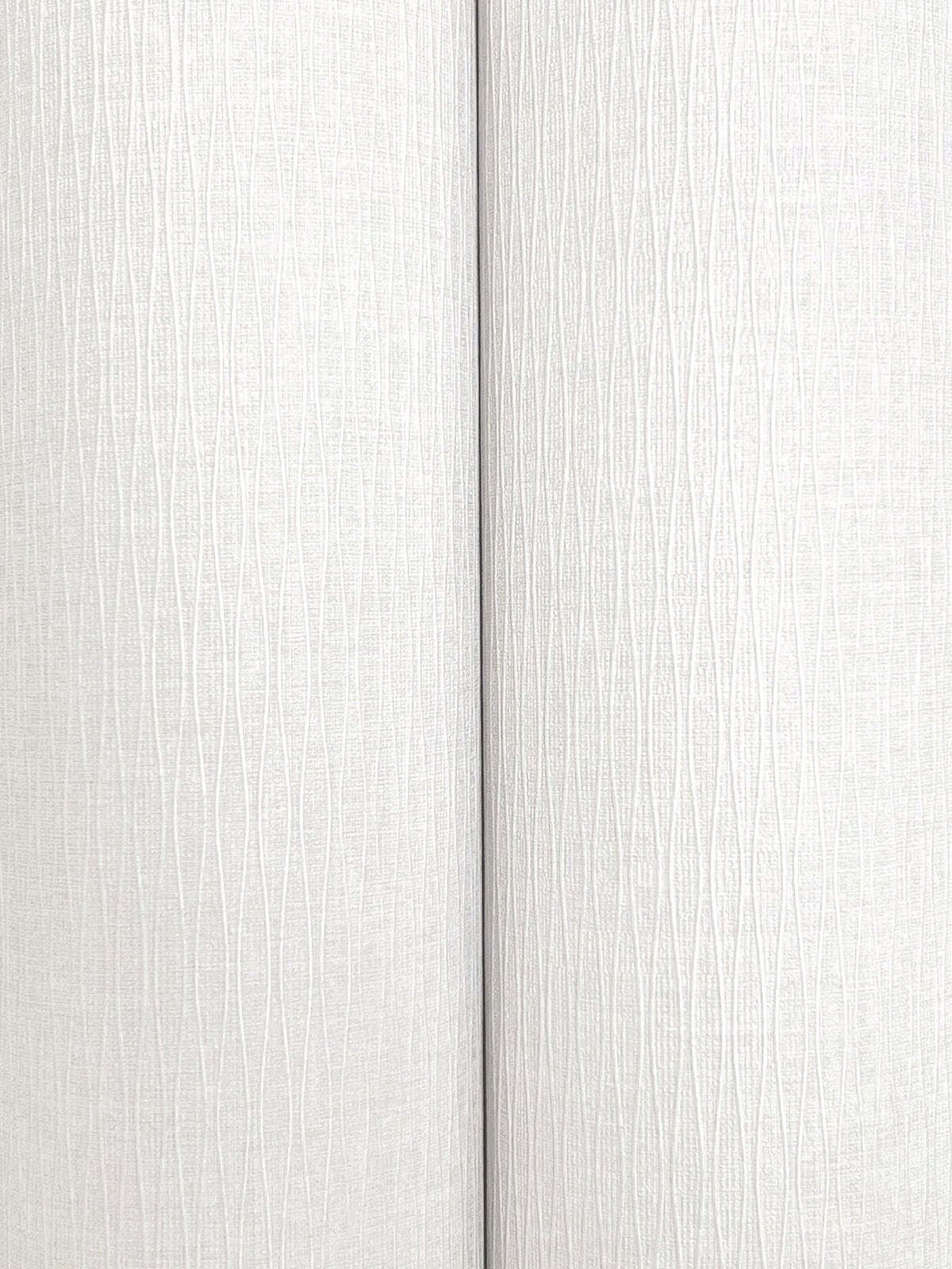 COD0618-peel-and-stick-wallpaper-detail-closeup