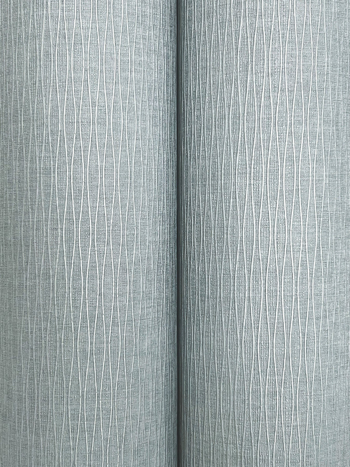 COD0619-peel-and-stick-wallpaper-detail-closeup