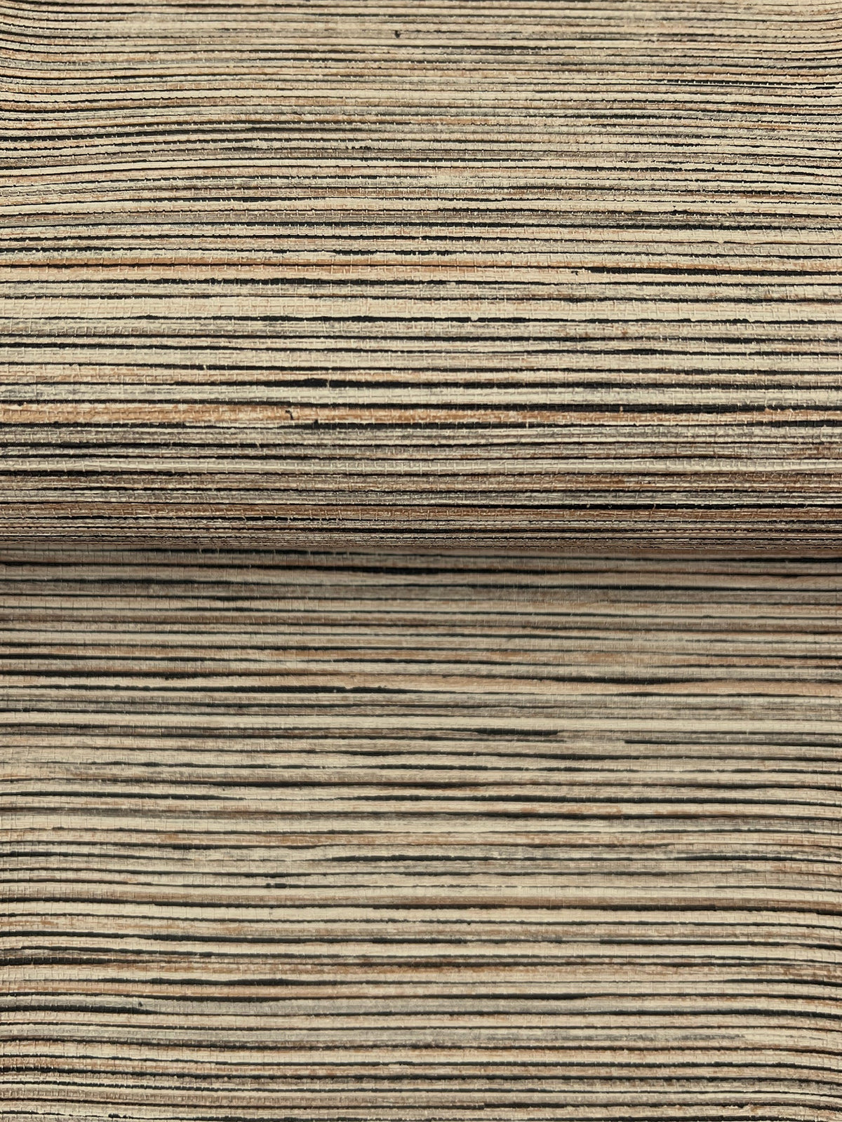 COD0634N-peel-and-stick-wallpaper-detail-closeup