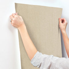 COD0645-peel-and-stick-wallpaper-stick-application-step