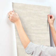 COD0653N-peel-and-stick-wallpaper-stick-application-step