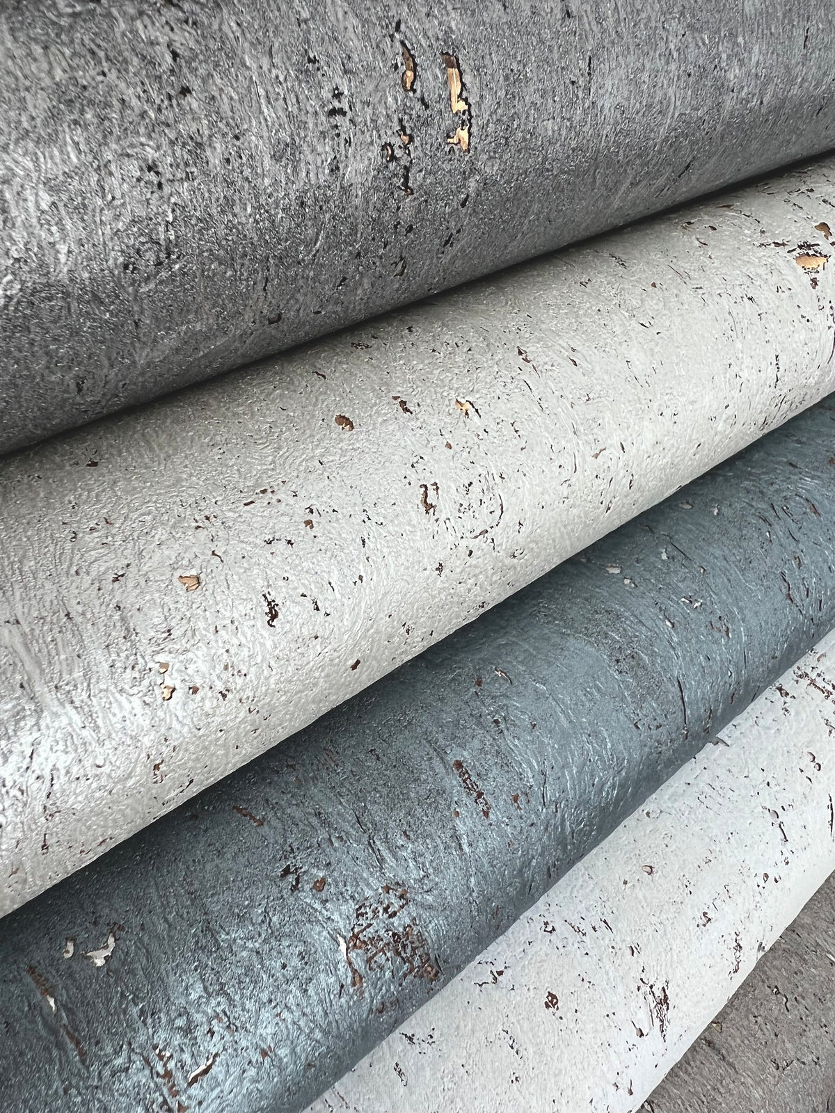CZ2480-peel-and-stick-wallpaper-detail-closeup-10