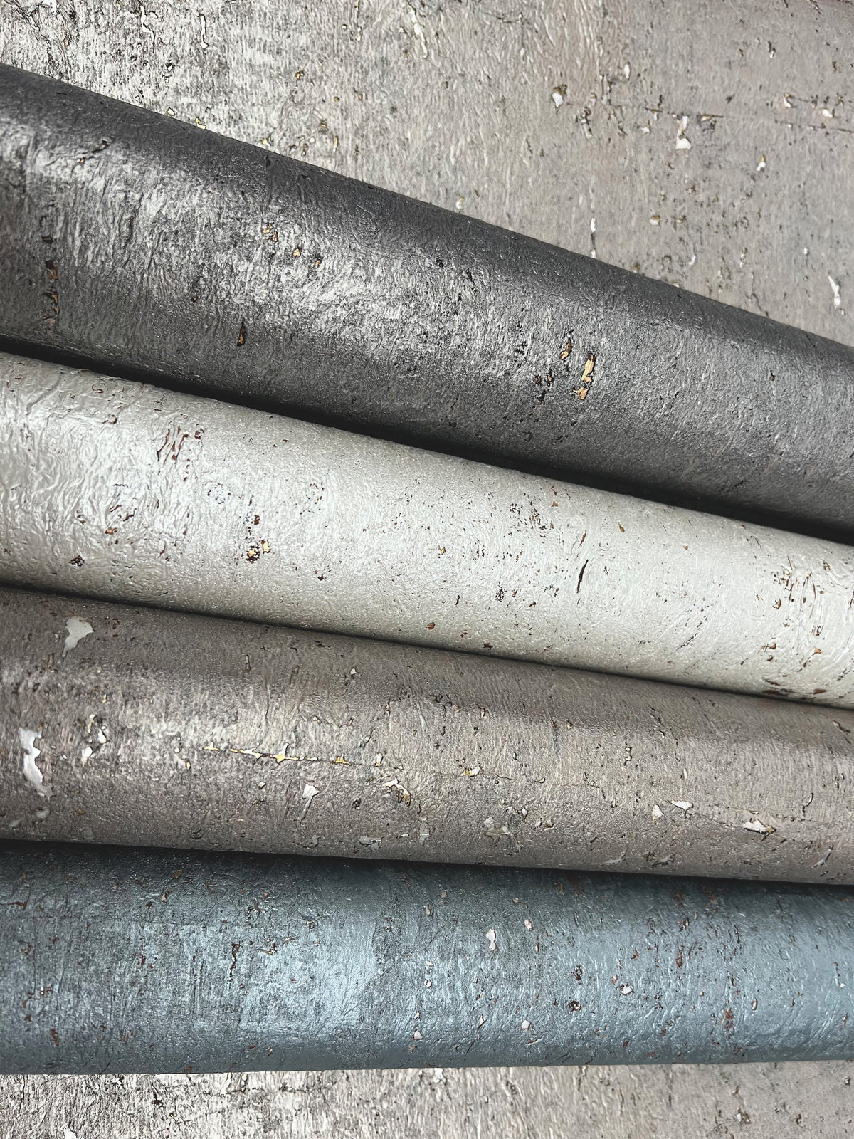 CZ2482-peel-and-stick-wallpaper-detail-closeup-12