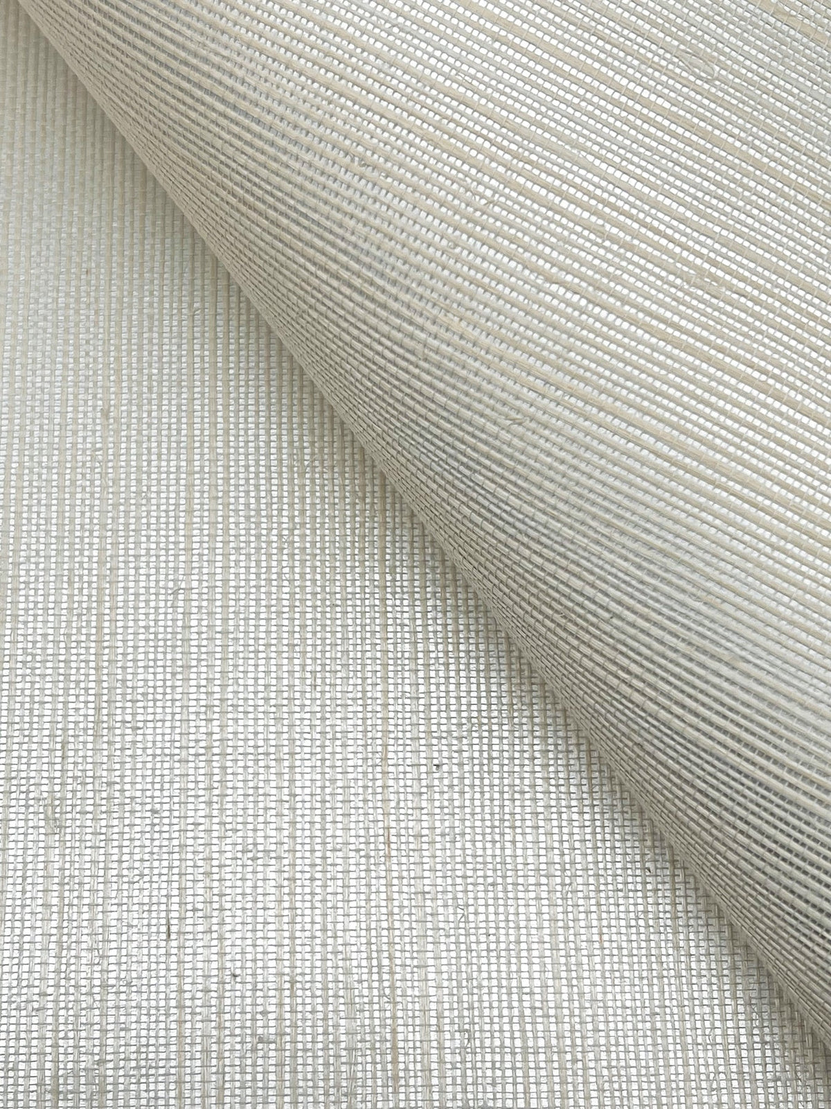 DE8995NW-peel-and-stick-wallpaper-detail-closeup