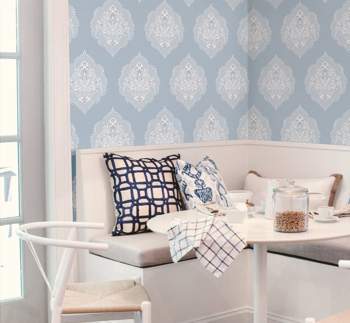 DM4985-peel-and-stick-wallpaper-room-scene-detail-closeup