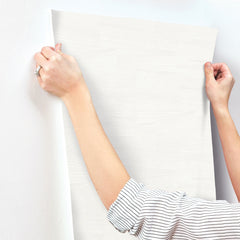 FM1033-peel-and-stick-wallpaper-stick-application-step