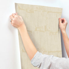 FM1063-peel-and-stick-wallpaper-stick-application-step