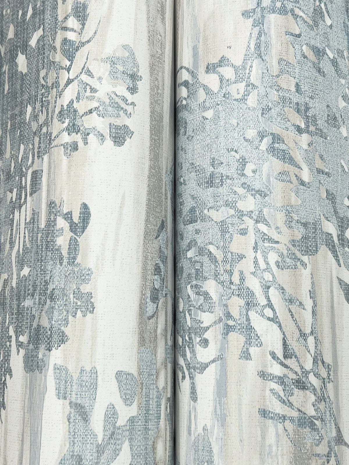 GN2602-peel-and-stick-wallpaper-detail-closeup