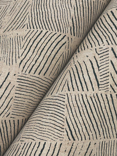 GN2621-peel-and-stick-wallpaper-detail-closeup