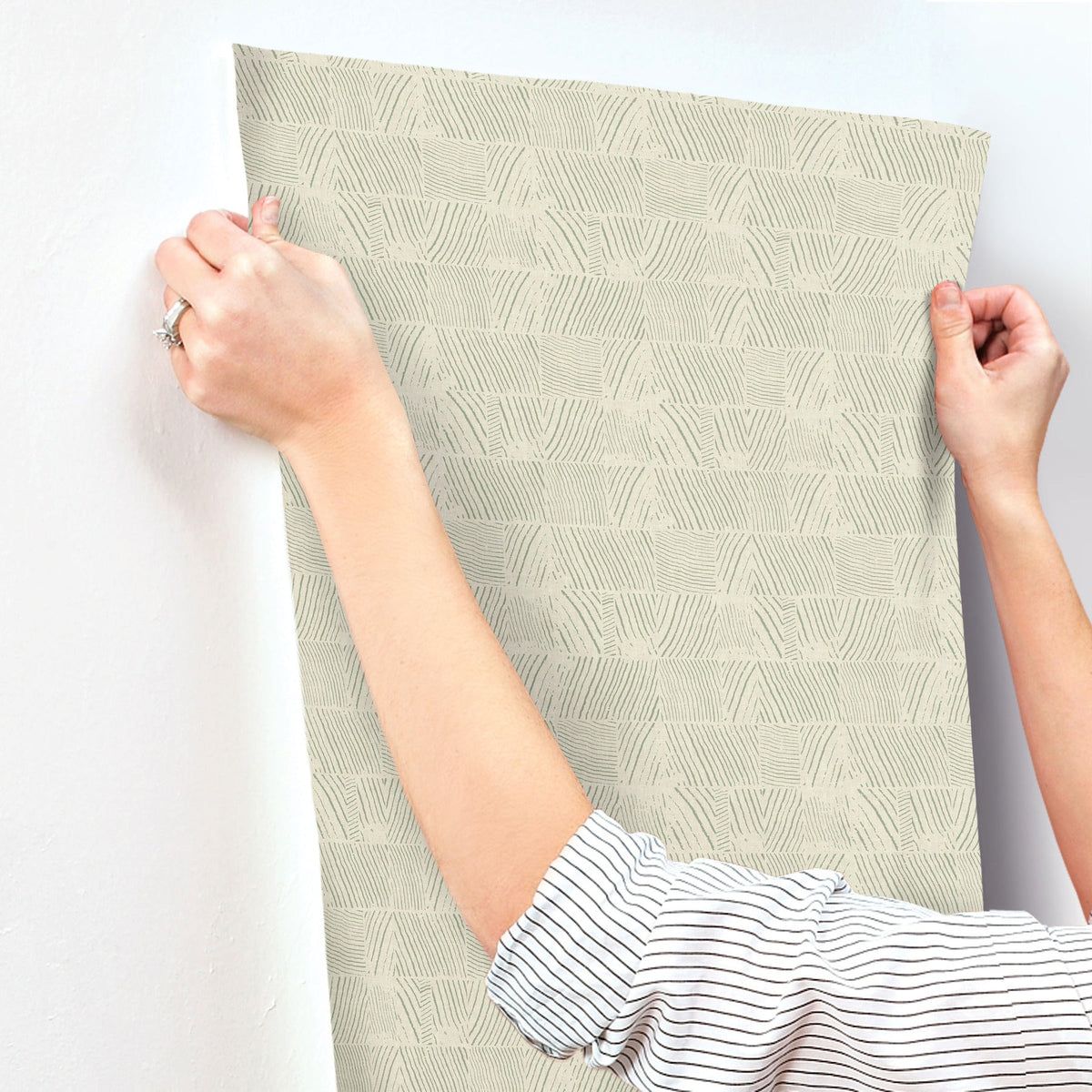 GN2624-peel-and-stick-wallpaper-stick-application-step