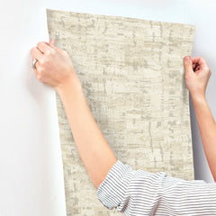 GN2652-peel-and-stick-wallpaper-stick-application-step