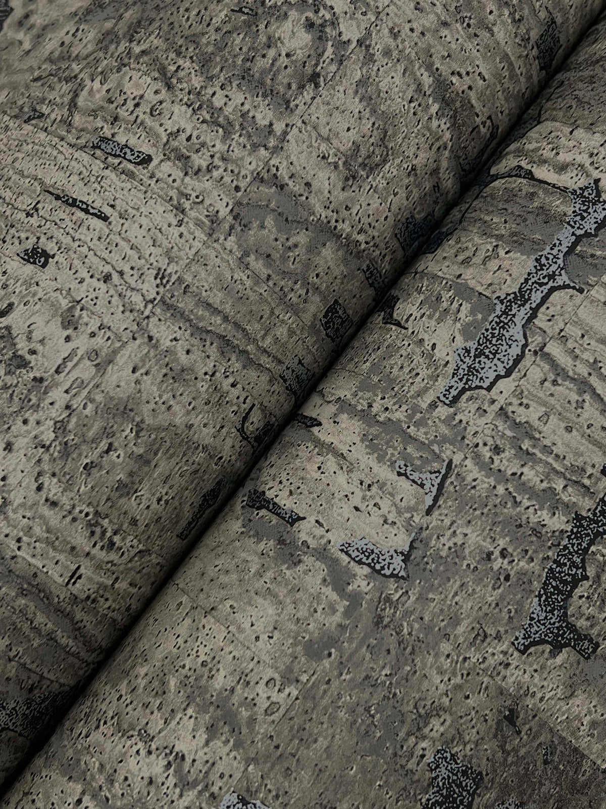 GN2654-peel-and-stick-wallpaper-detail-closeup
