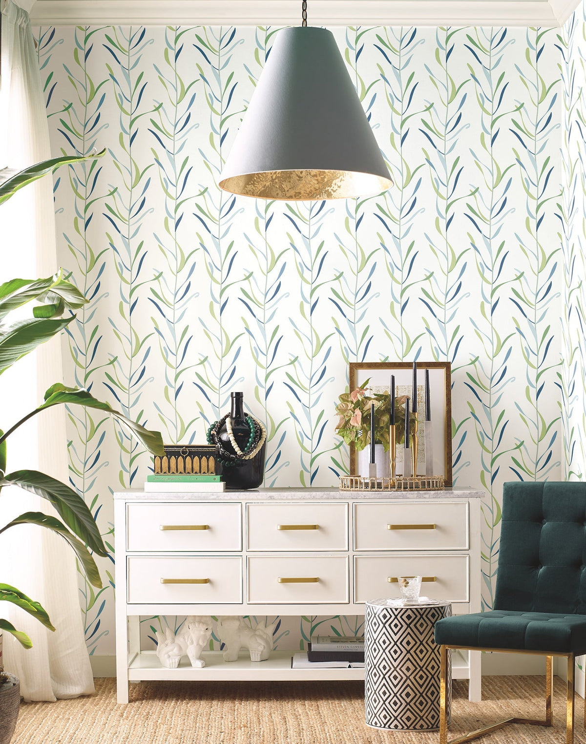 GO8323-peel-and-stick-wallpaper-room-scene-detail-closeup