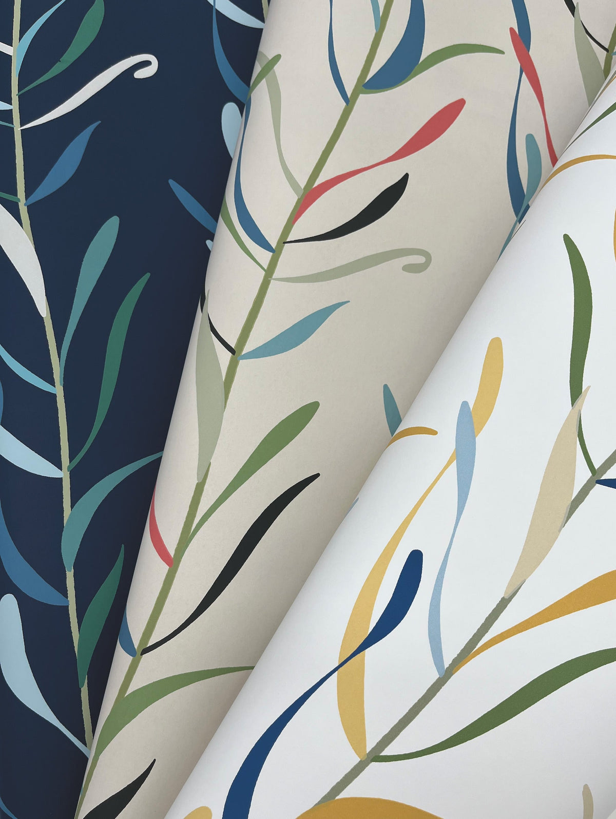 GO8324-peel-and-stick-wallpaper-detail-closeup-4