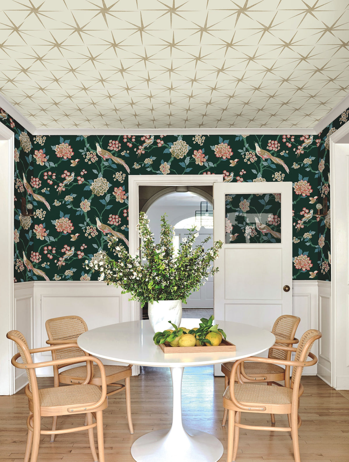 GR5944-peel-and-stick-wallpaper-room-scene