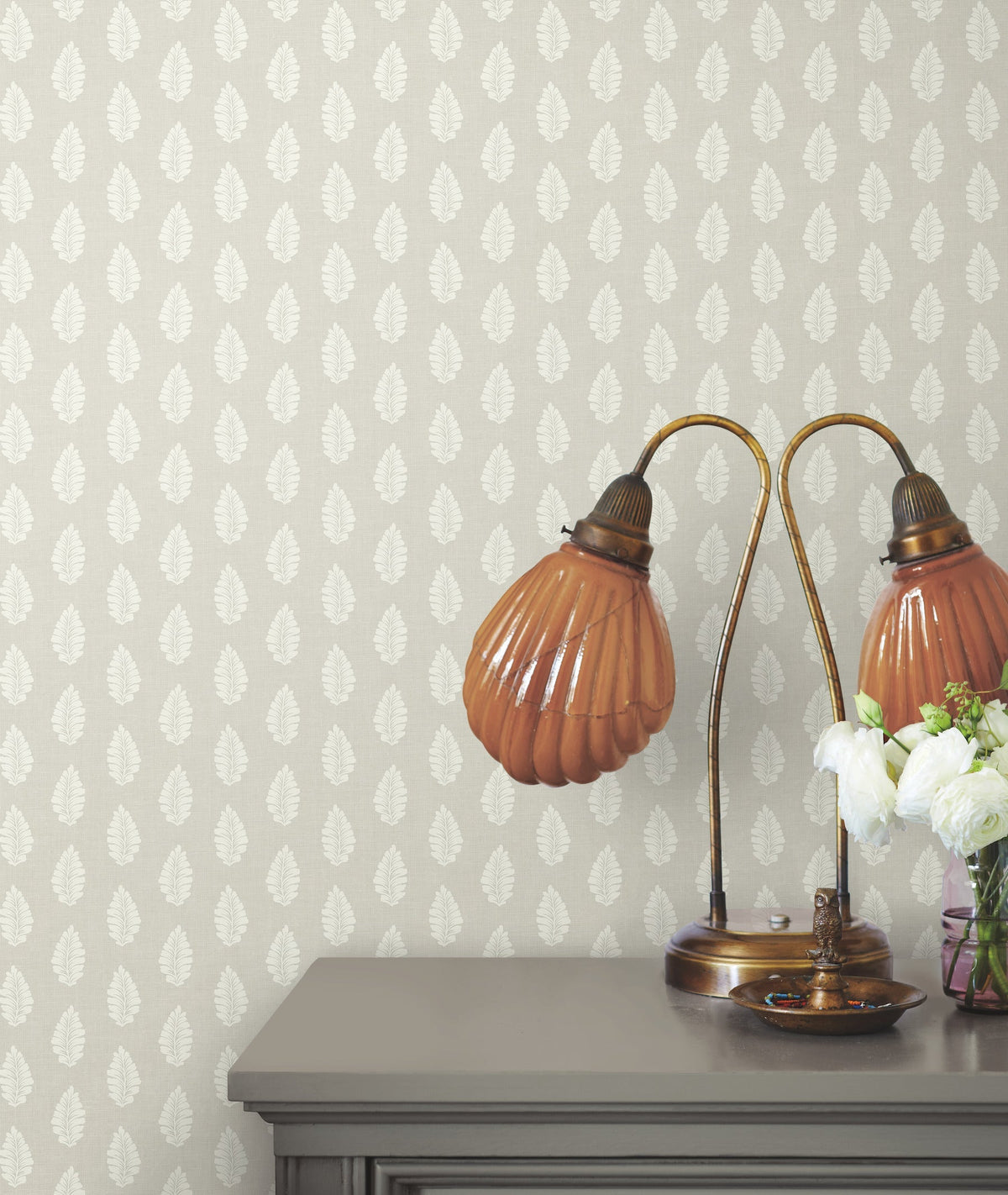 GR5962-peel-and-stick-wallpaper-room-scene