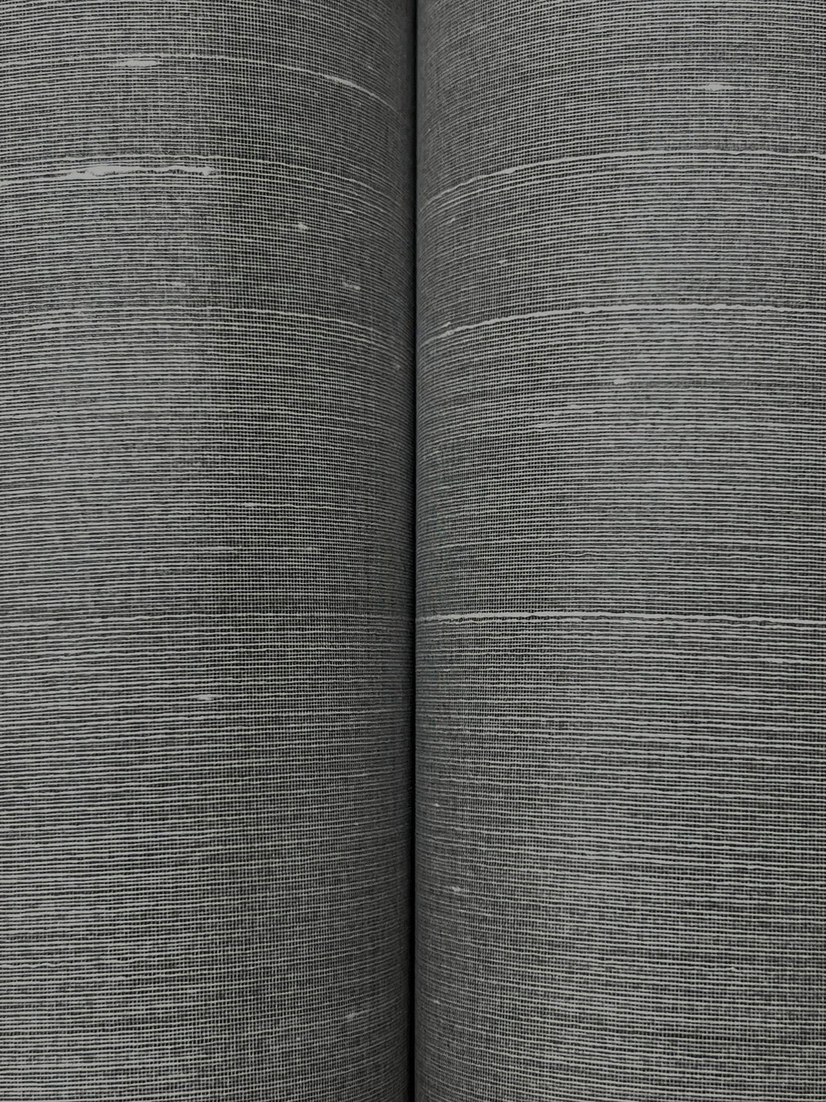 GRL88126-peel-and-stick-wallpaper-detail-closeup