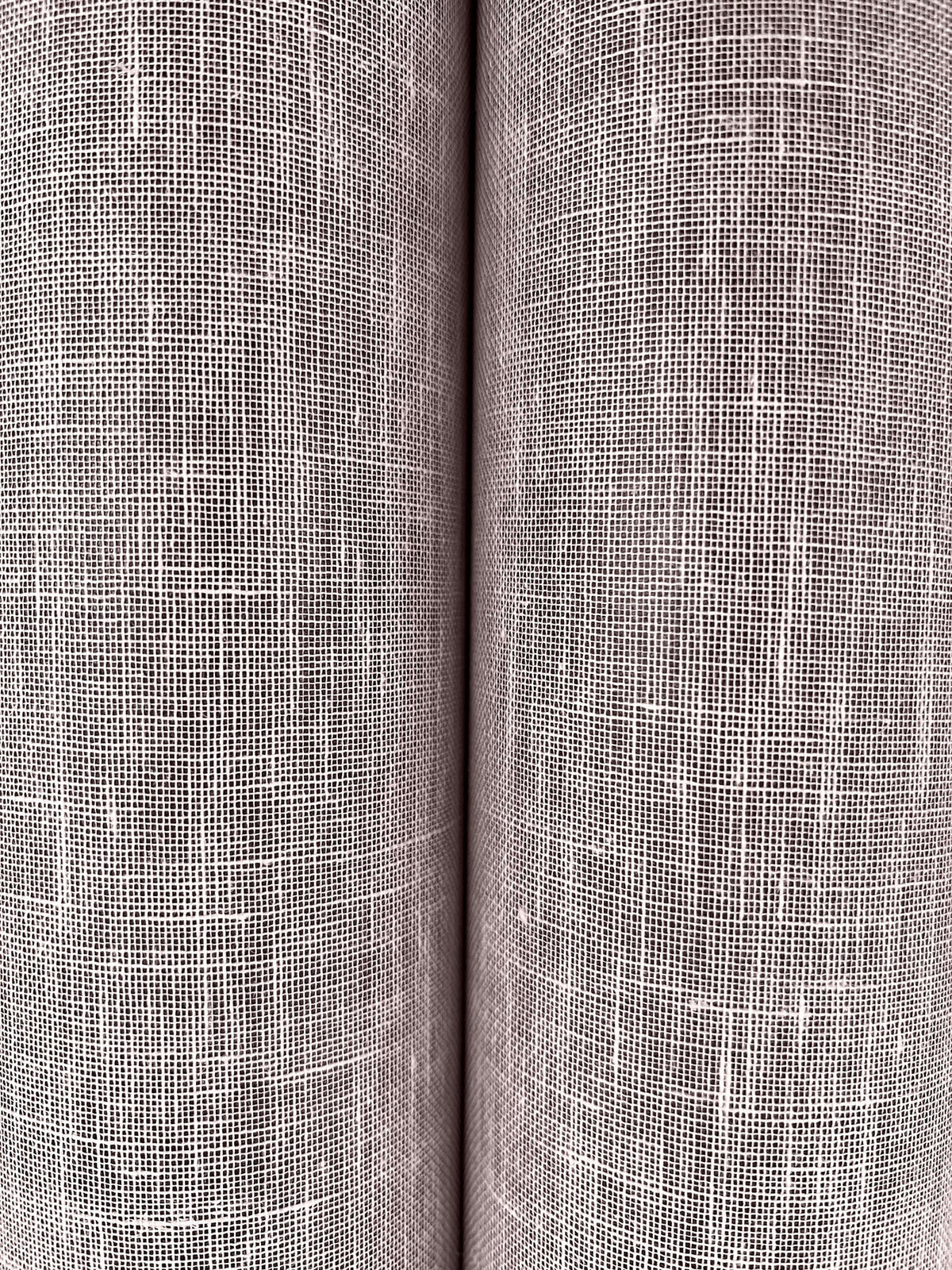 GRL88132-peel-and-stick-wallpaper-detail-closeup
