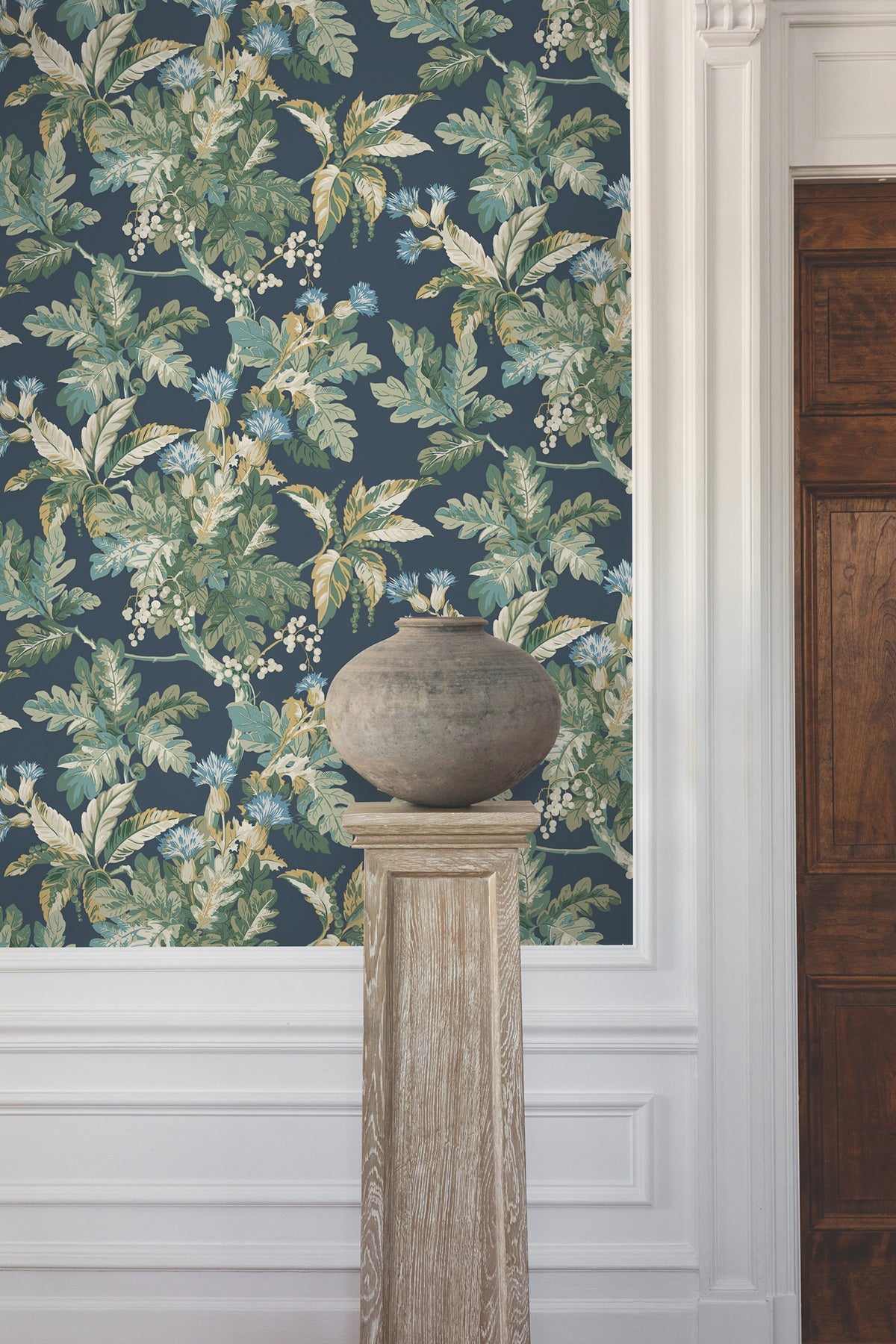 GT4523-peel-and-stick-wallpaper-room-scene-detail-closeup