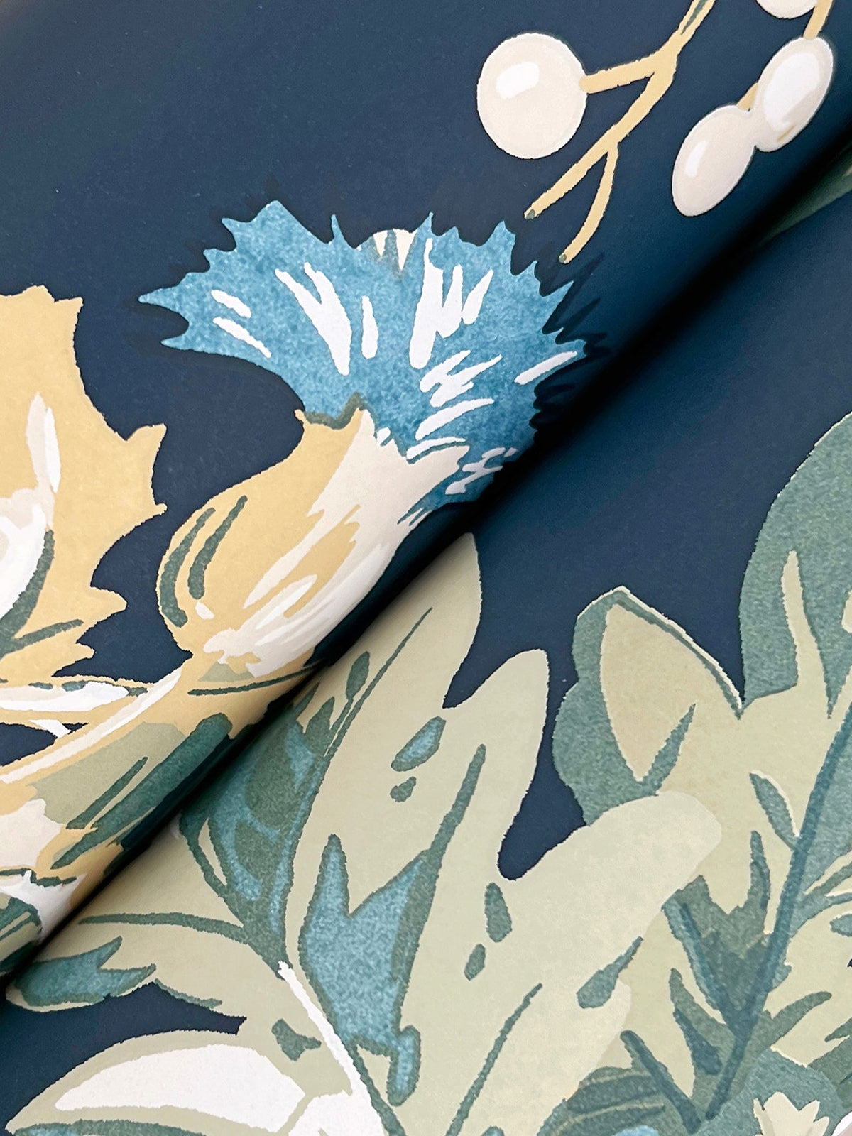 GT4523-peel-and-stick-wallpaper-detail-closeup