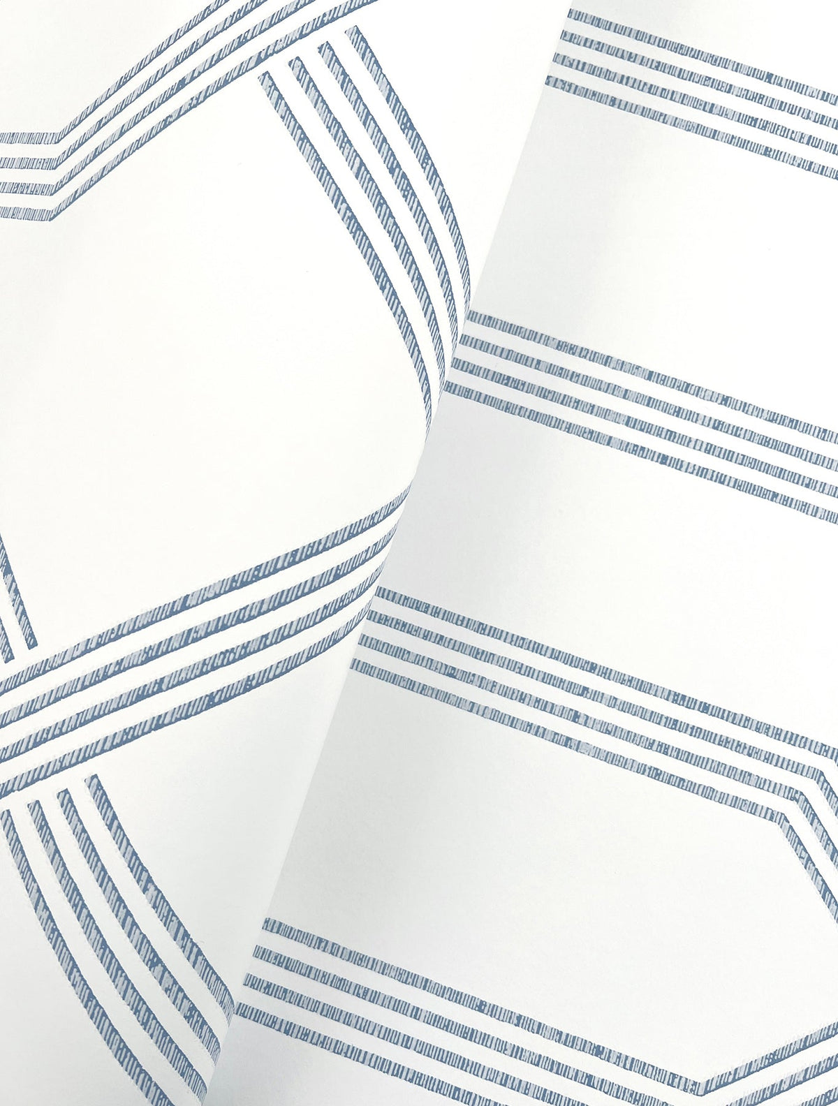 GT4553-peel-and-stick-wallpaper-detail-closeup