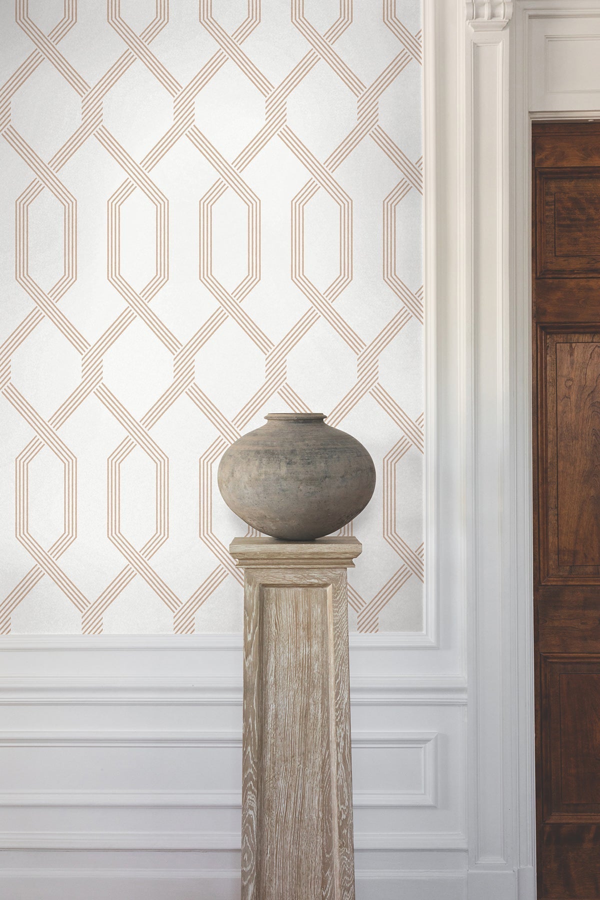 GT4554-peel-and-stick-wallpaper-room-scene-detail-closeup