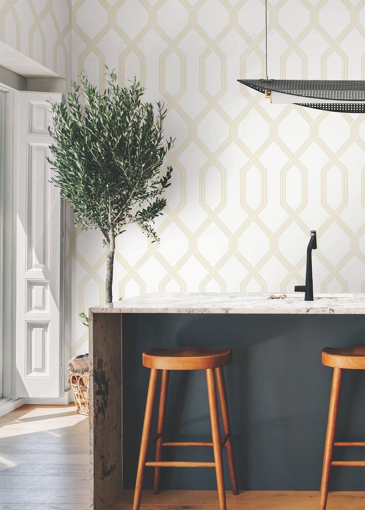 GT4556-peel-and-stick-wallpaper-room-scene