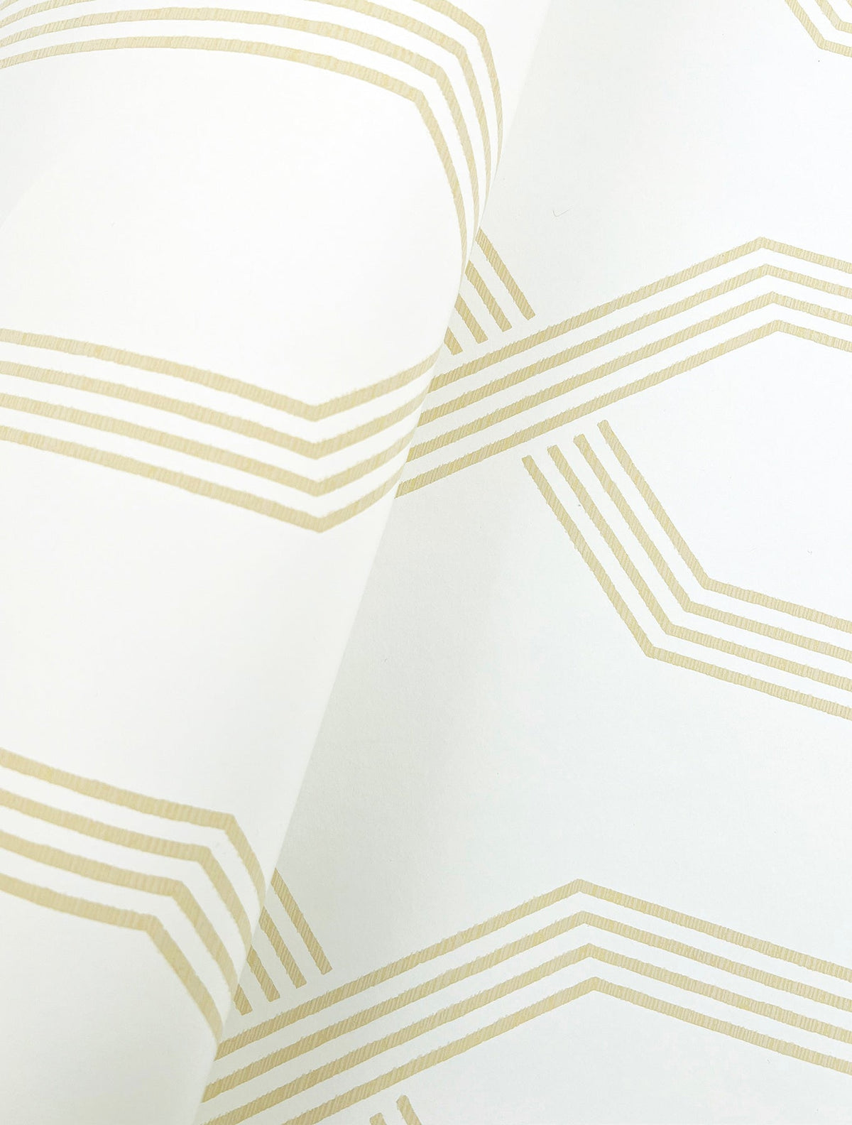GT4556-peel-and-stick-wallpaper-detail-closeup