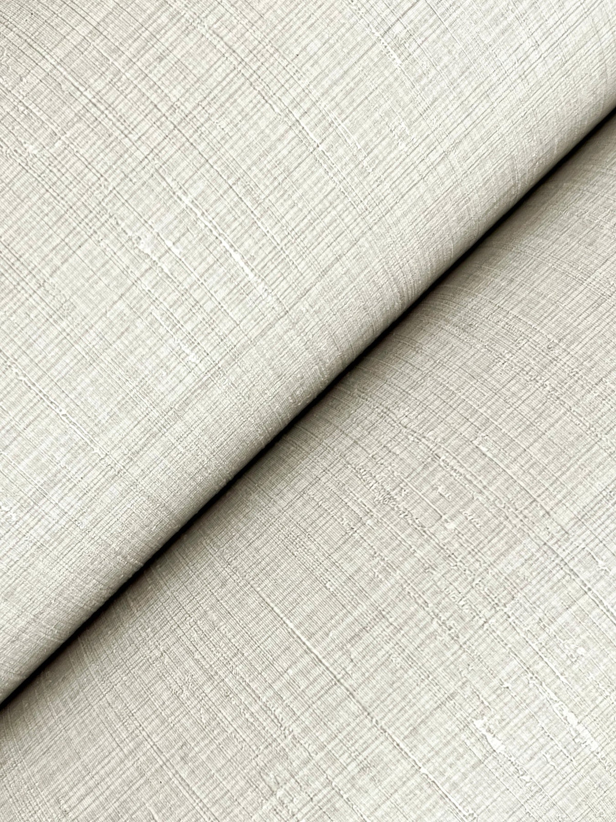 GT4591N-peel-and-stick-wallpaper-detail-closeup