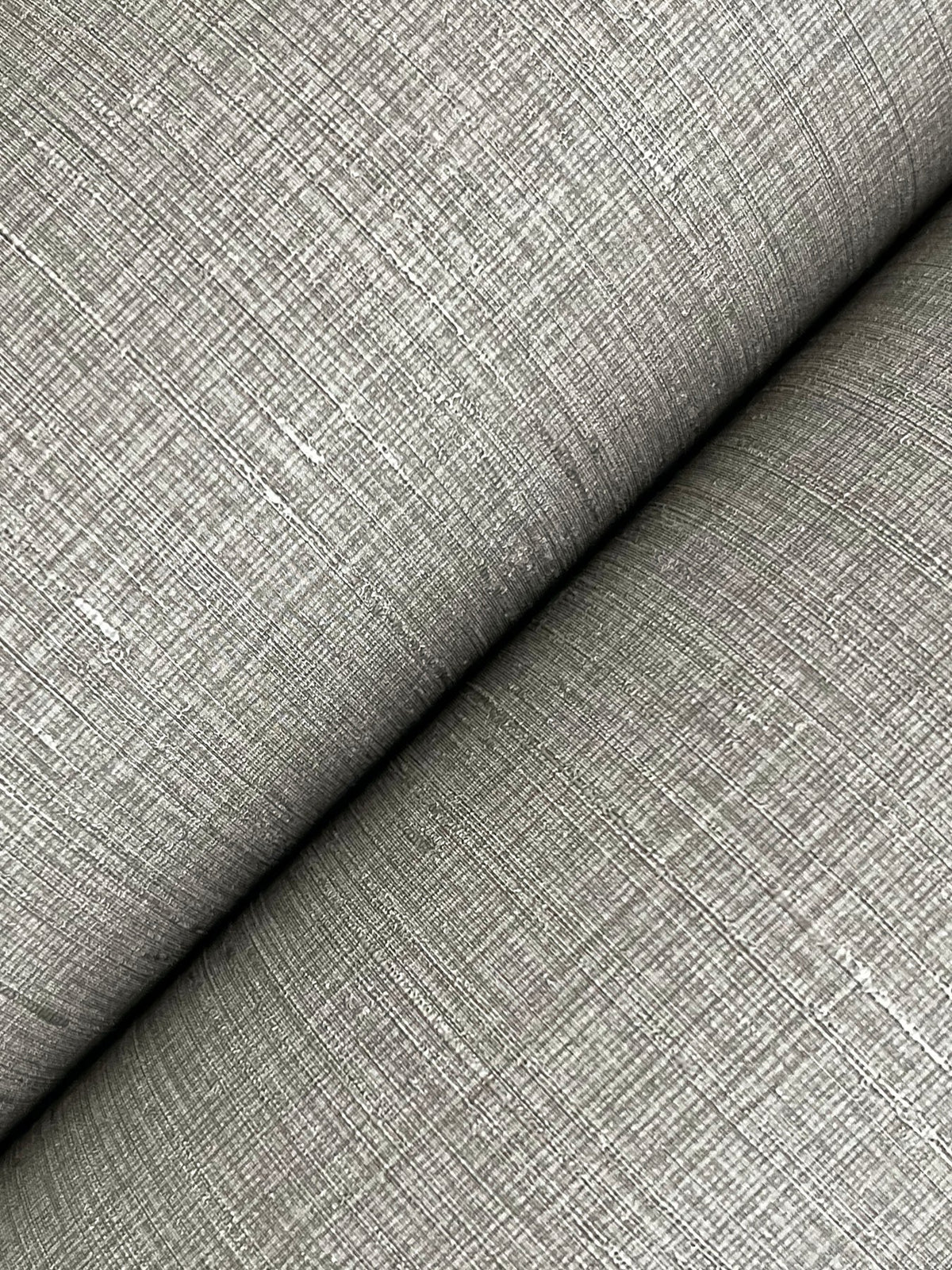 GT4594N-peel-and-stick-wallpaper-detail-closeup