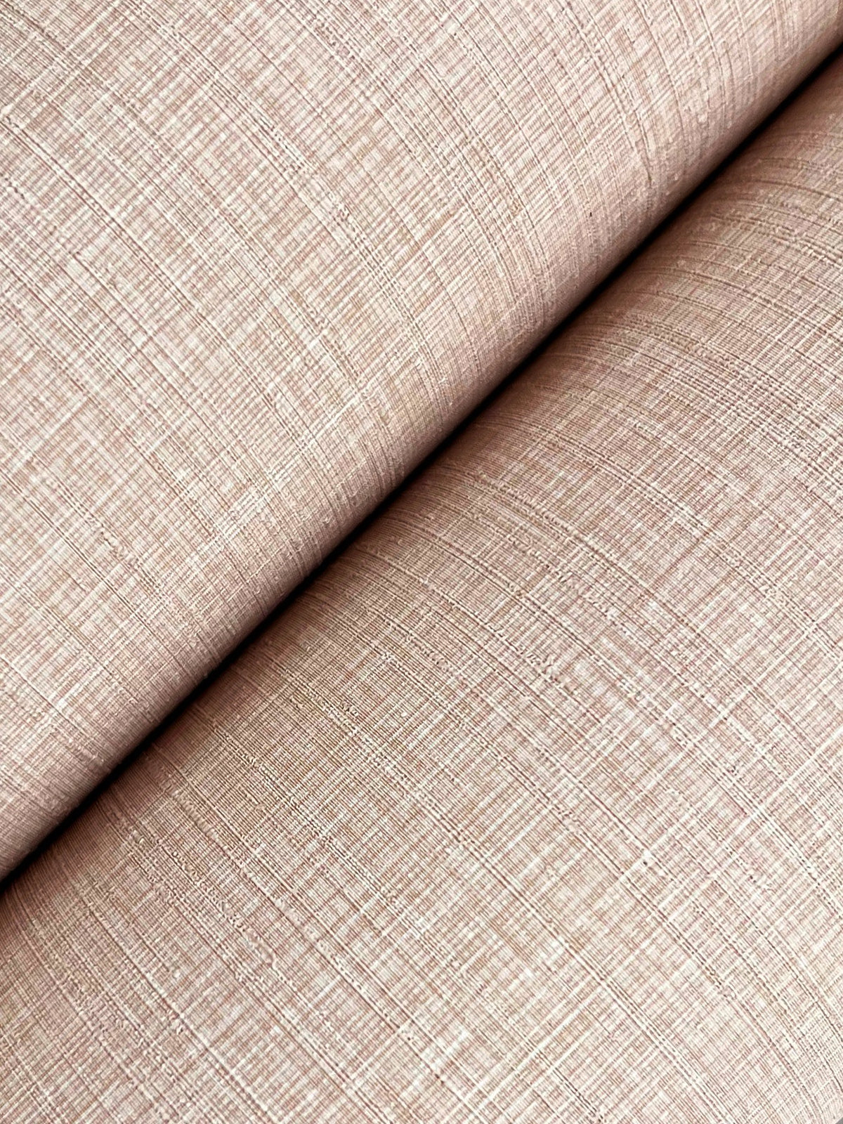 GT4597N-peel-and-stick-wallpaper-detail-closeup