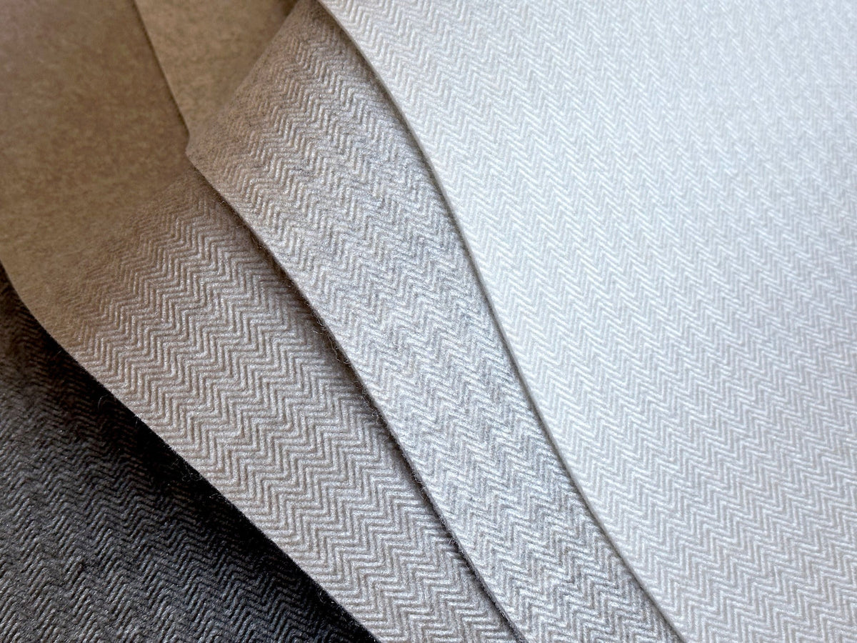 HA3657R-peel-and-stick-wallpaper-detail-closeup-4