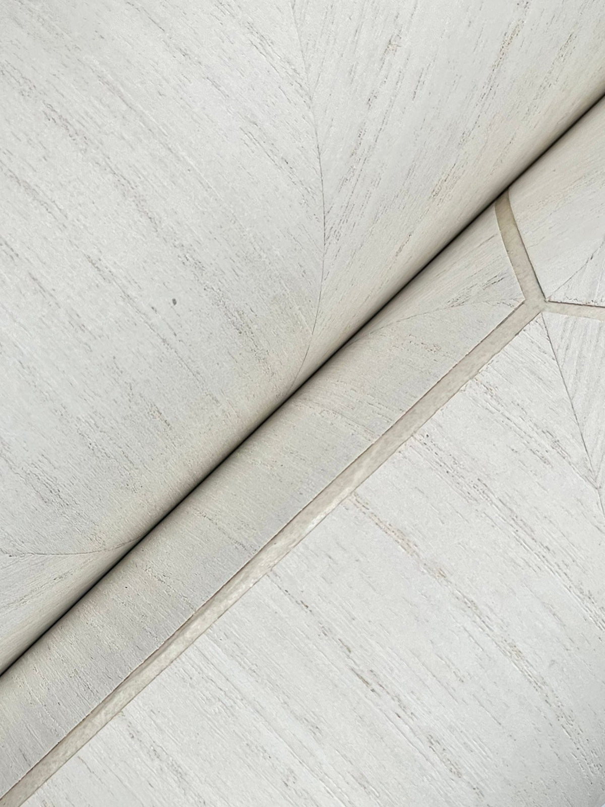 HO2101GV-peel-and-stick-wallpaper-detail-closeup
