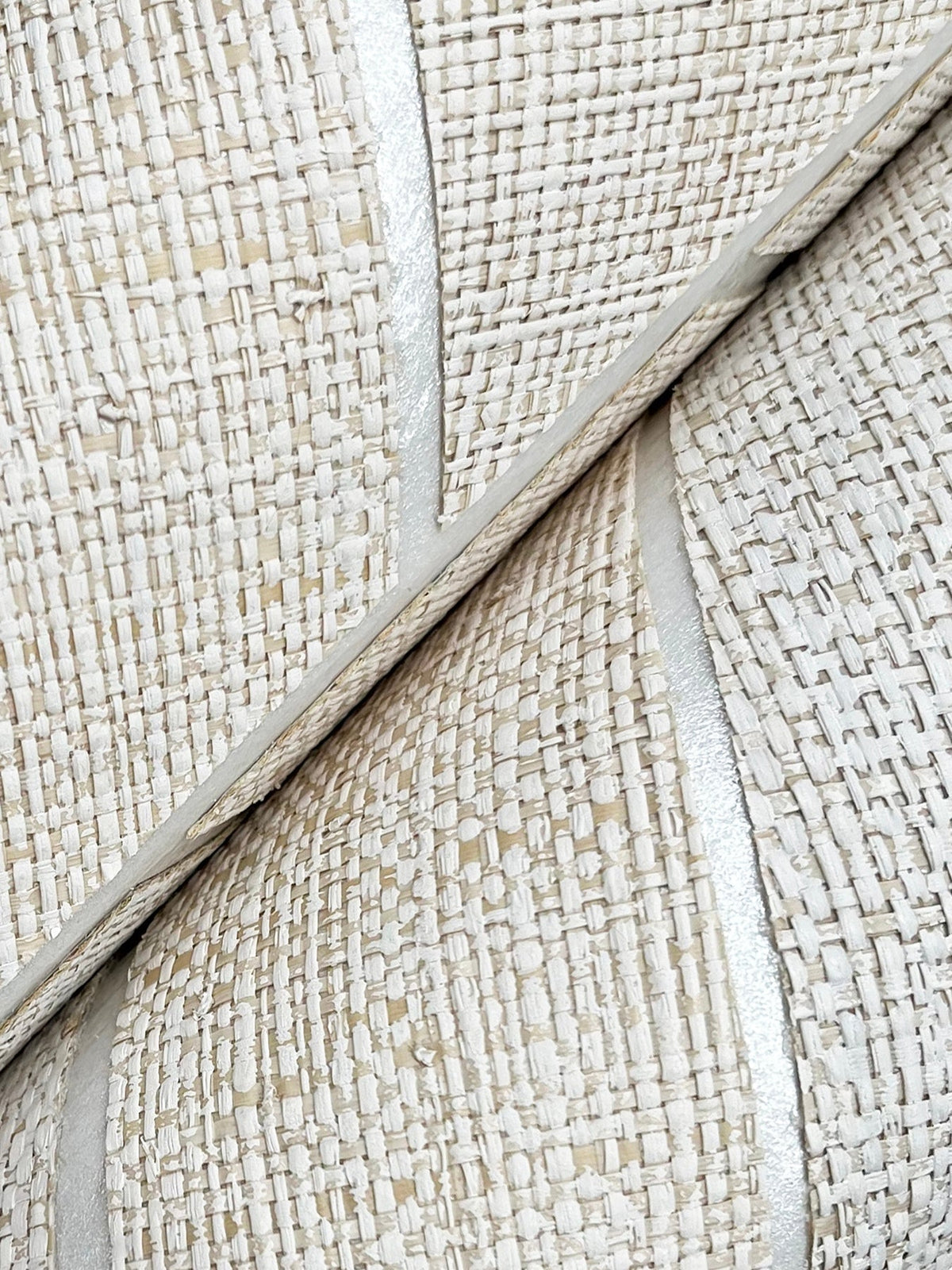 HO2108GV-peel-and-stick-wallpaper-detail-closeup