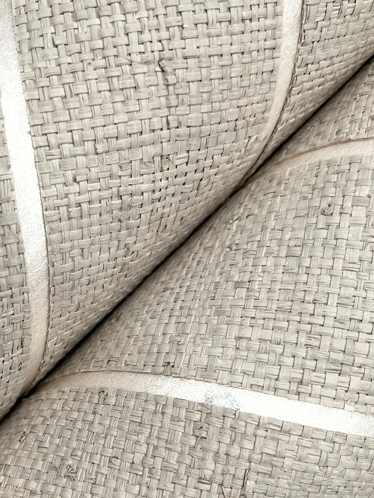 HO2109GV-peel-and-stick-wallpaper-detail-closeup