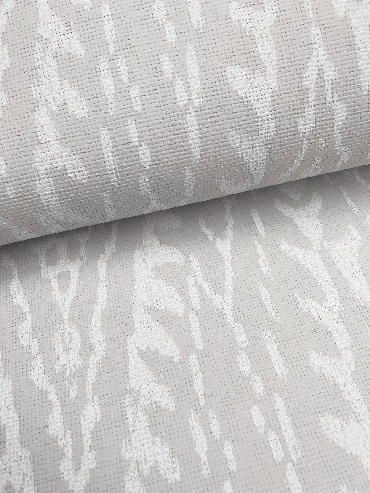 LM5345-peel-and-stick-wallpaper-detail-closeup